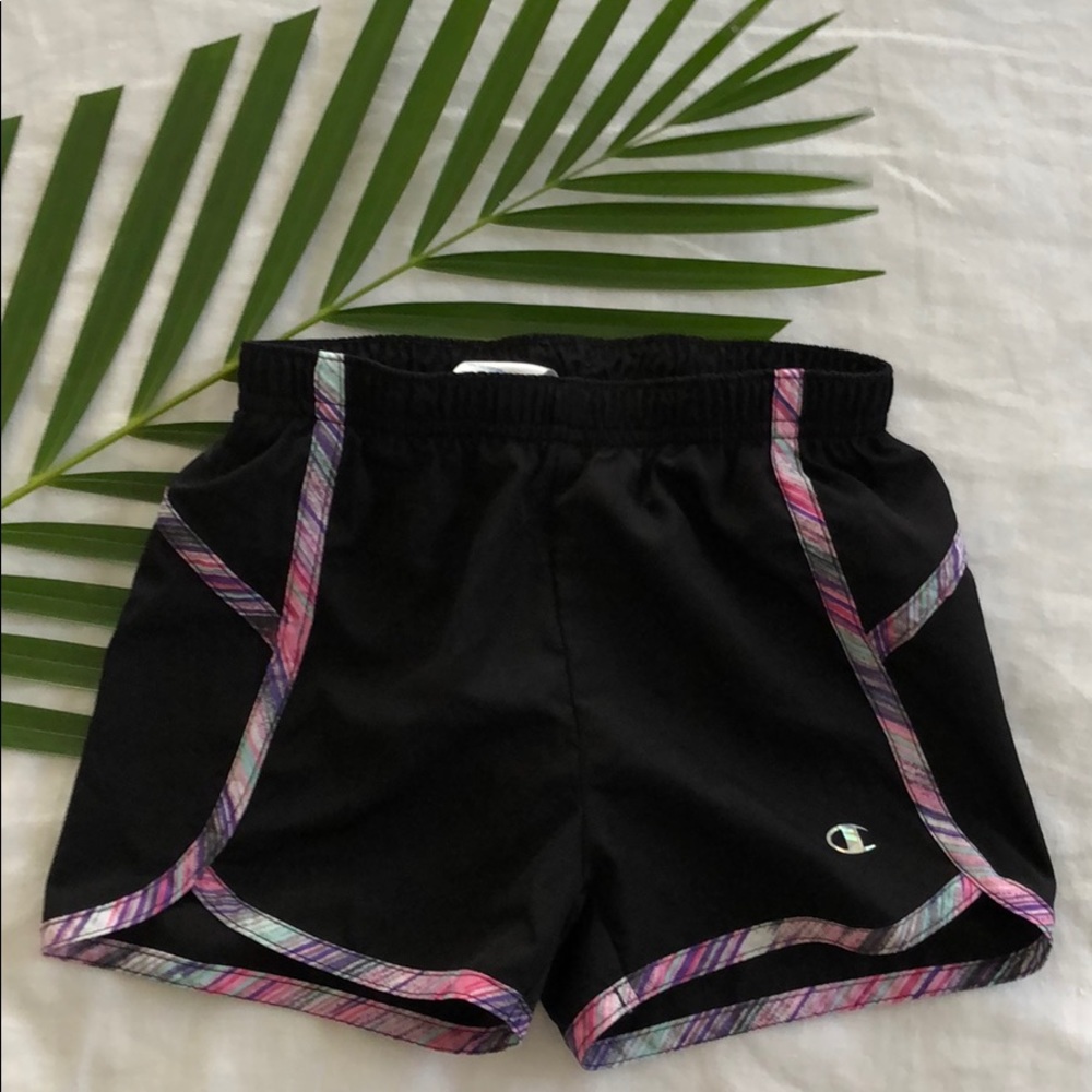 3/25✨💰Champion active wear shorts for girls.